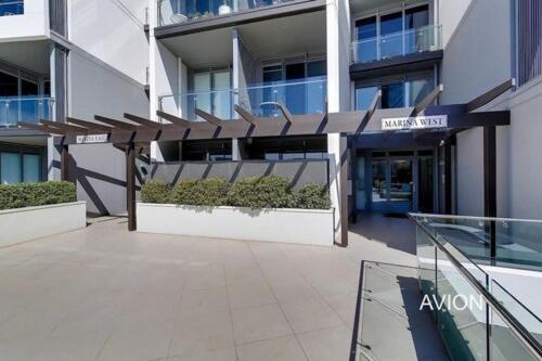 Marina View Apartment On The Maribyrnong River, Melbourne Exterior foto