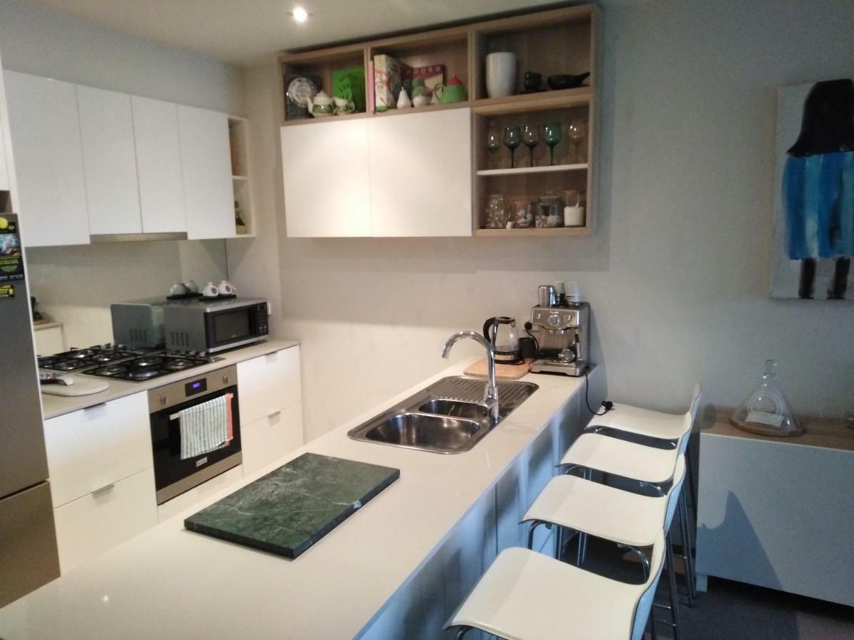 Marina View Apartment On The Maribyrnong River, Melbourne Exterior foto